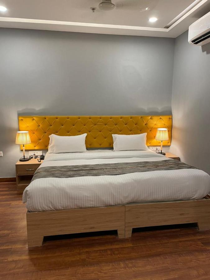 Hotel Sds Grand - Varanasi — Photos 1